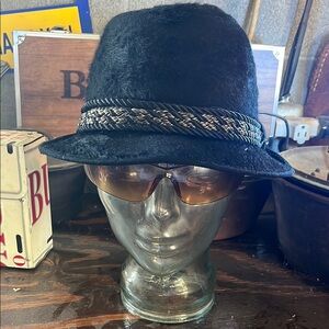 Stylish Black Women's Hat with Braided Band